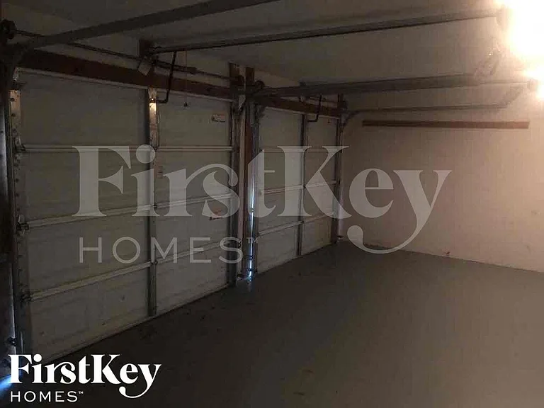 319 Hills Point Rd — Photo 15