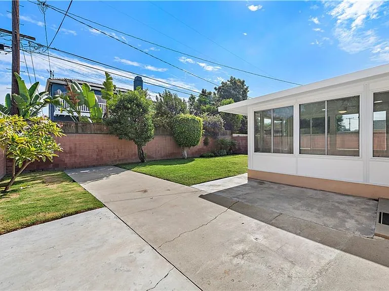 5722 Faculty Ave — Photo 21