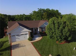 104 Greenway Ct, High Ridge, MO 63049