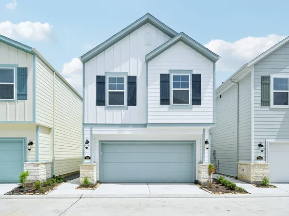 702 Sand Dollar Dr, Kemah, TX 77565