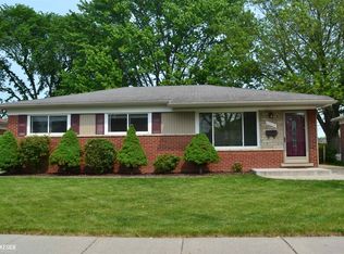 28538 Bradner Dr, Warren, MI 48088