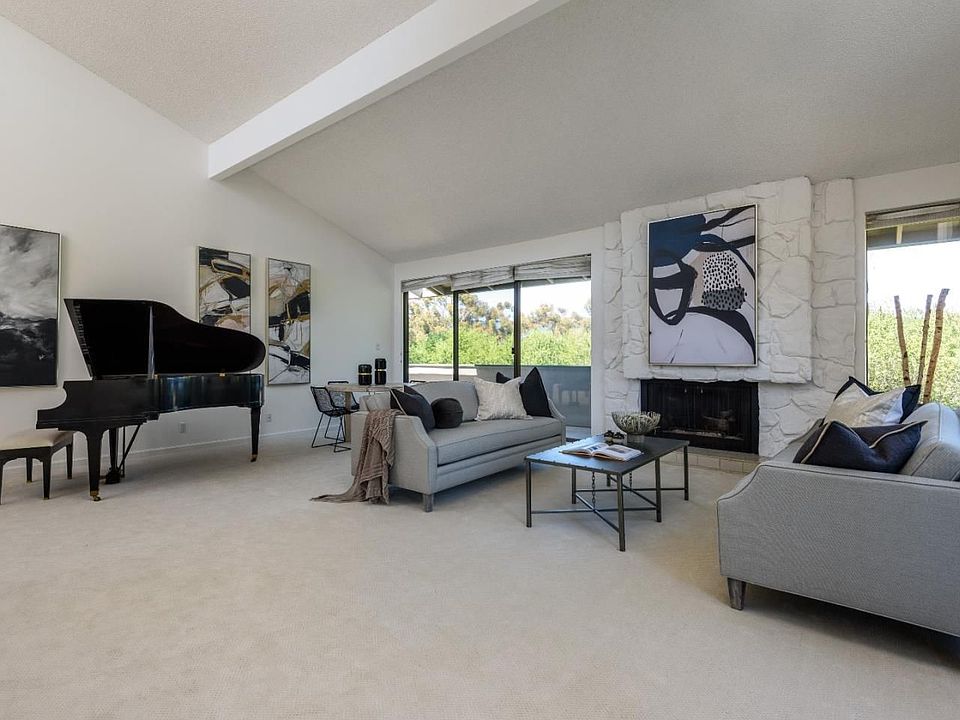 1st image of 8 Mansion Ct #722