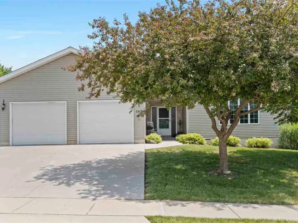 162 Bickford Dr, West Branch, IA 52358