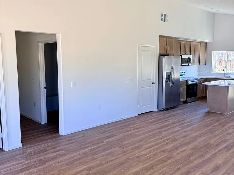 11705 Sebastian Rd — Photo 11