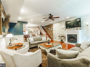 2852 Almond St, Philadelphia, PA
