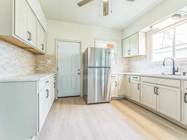 419 Walnut Ave — Photo 10