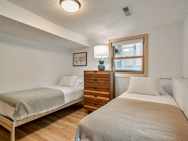 Medicine Lake Dr W — Photo 14