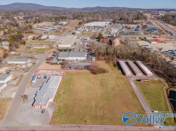 Jonathan Dr NW, Huntsville, AL 35810