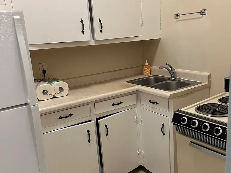 28 Union Ave NE #7 — Photo 4