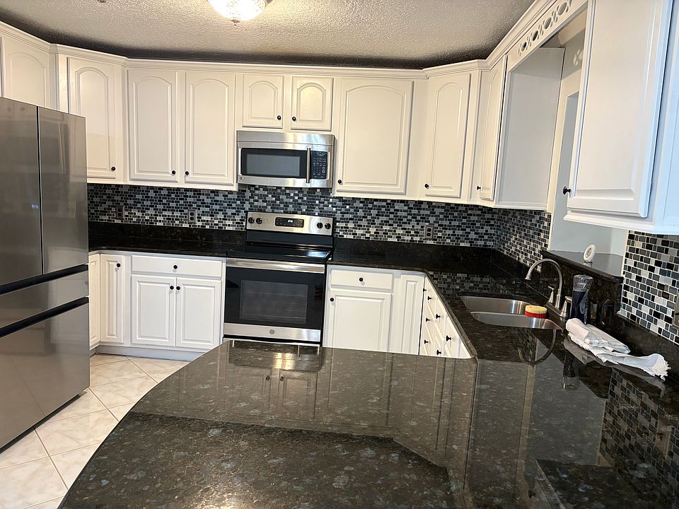 1st image of 668 Riverwoods Cir