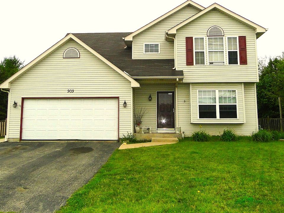 1st image of 909 Thorn Creek Dr