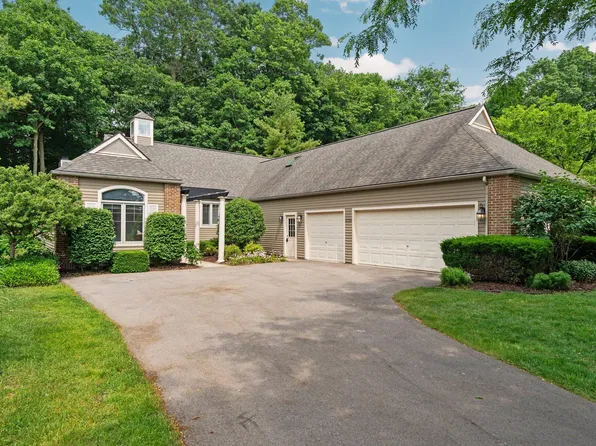 2724 Aspen Ct, Ann Arbor, MI 48108