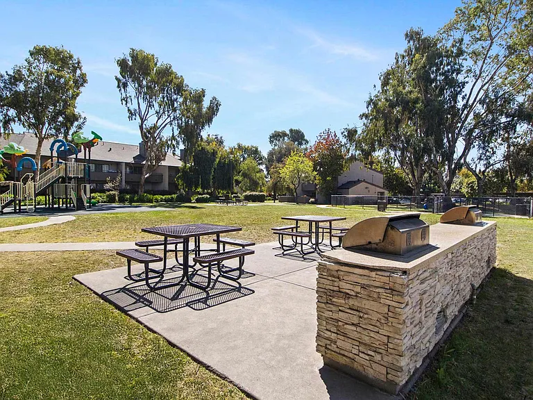 Pointe at Harden Ranch — Photo 26