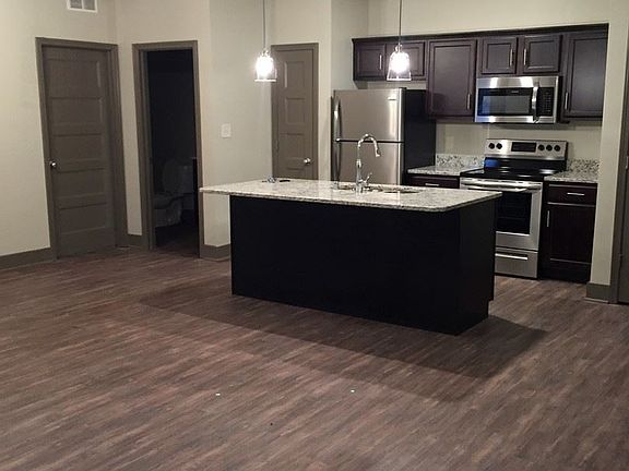 2nd image of 556 Emmett Ave APT 24