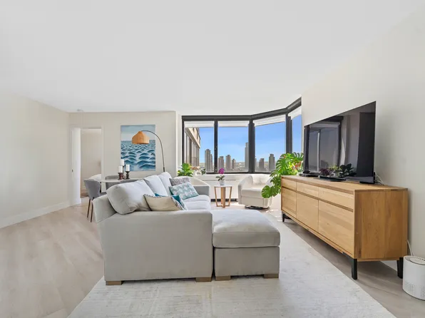 415 East 37th Street 31D image 1 of 22