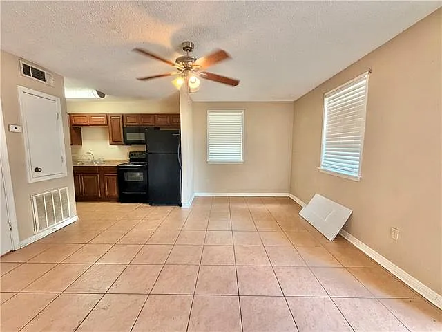 1 bed, 1.0 bath, 800 sqft, $895 — Photo 4