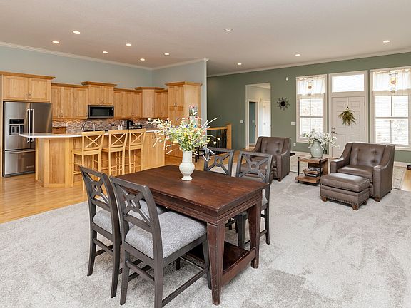 4th image of 2827 SW 30th St