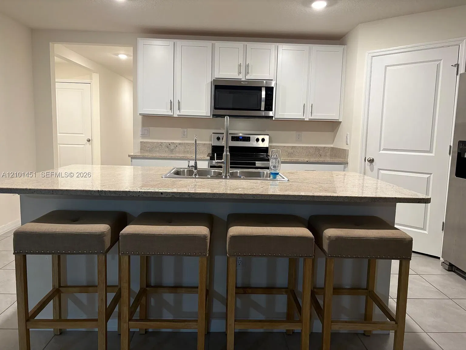 3 bed, 2.0 bath, $2,600 — Photo 1