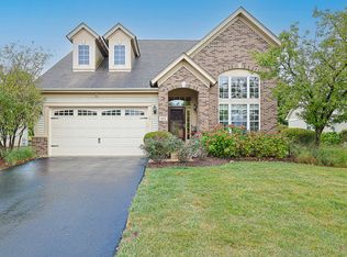 809 Canton Dr, Oswego, IL