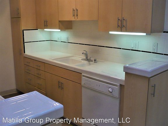 5th image of 1227 Wellesley Ave #6