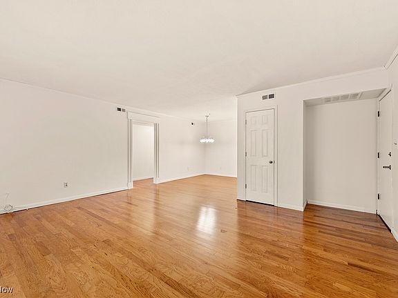 5th image of 2727 Pease Dr #A104