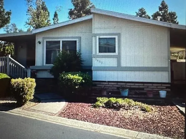 5459 Don Felipe Dr, Carlsbad, CA 92010