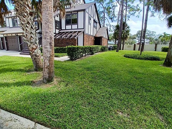 3rd image of 605 Greenwood Manor Cir #36-A