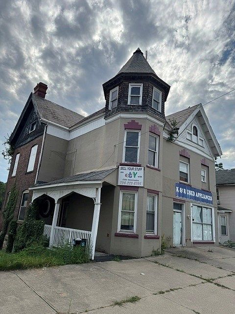 2nd image of 445-449 Jefferson Ave