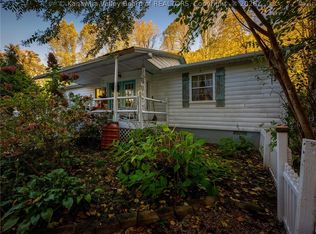 103 Chestnut Dr, Peytona, WV 25154