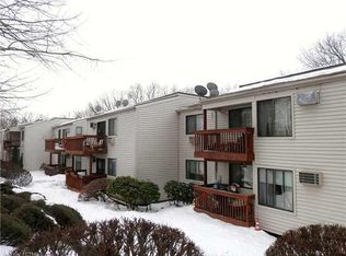129 Woodland Dr #129, Cromwell, CT 06416