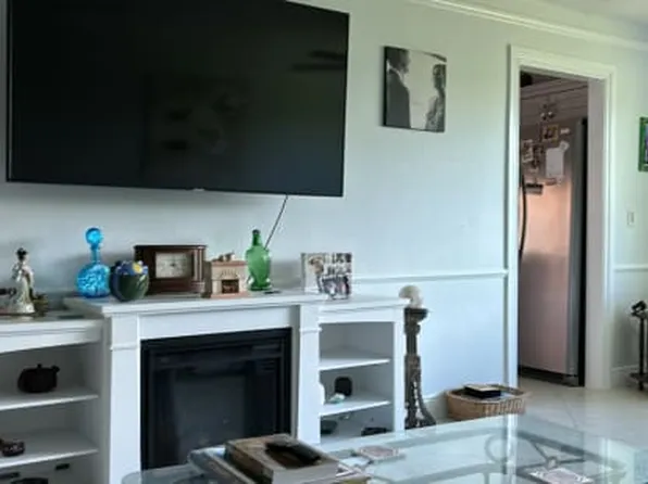 (undisclosed Address), Naples, FL 34112