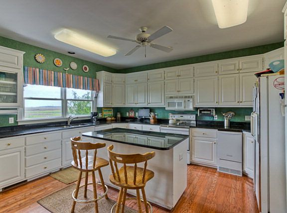 4th image of 151 Winton Dr
