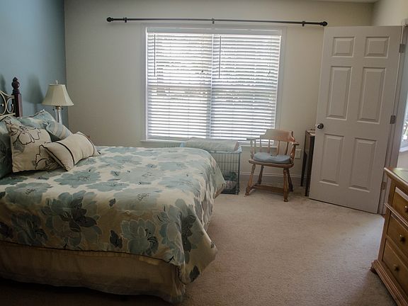 5th image of 27 Chalice Hill Ln