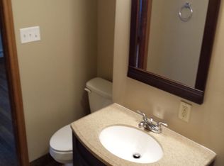 196 Foxwood Rd #1, Coraopolis, PA 15108