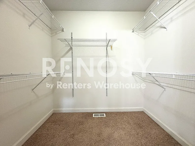 8228 Dakota Dr — Photo 5