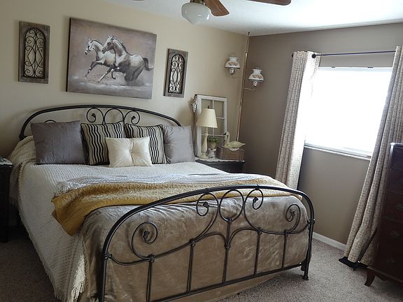 master bedroom 15 x 14