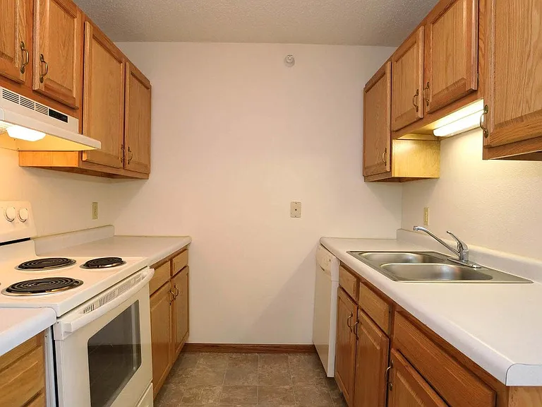 Mill Pond Apartments — Photo 9