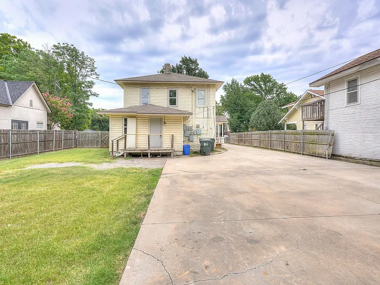 440 Elm Ave #3 — Photo 22