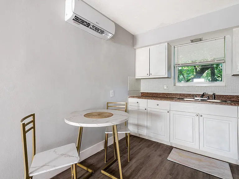 1826 Sherman St #9 — Photo 1