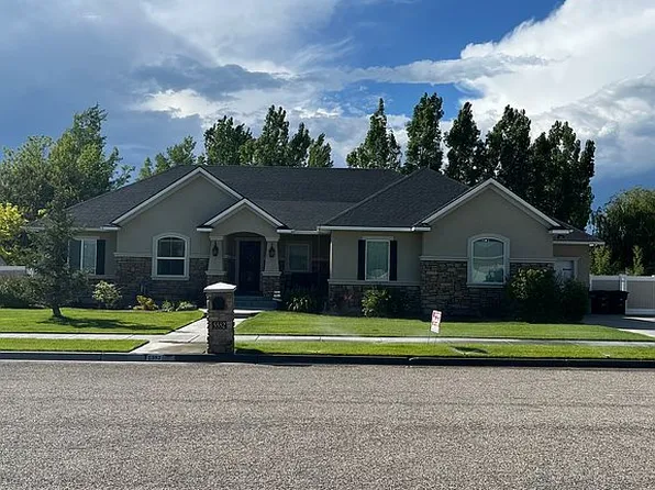 5552 S Veil Dr, Ammon, ID 83406