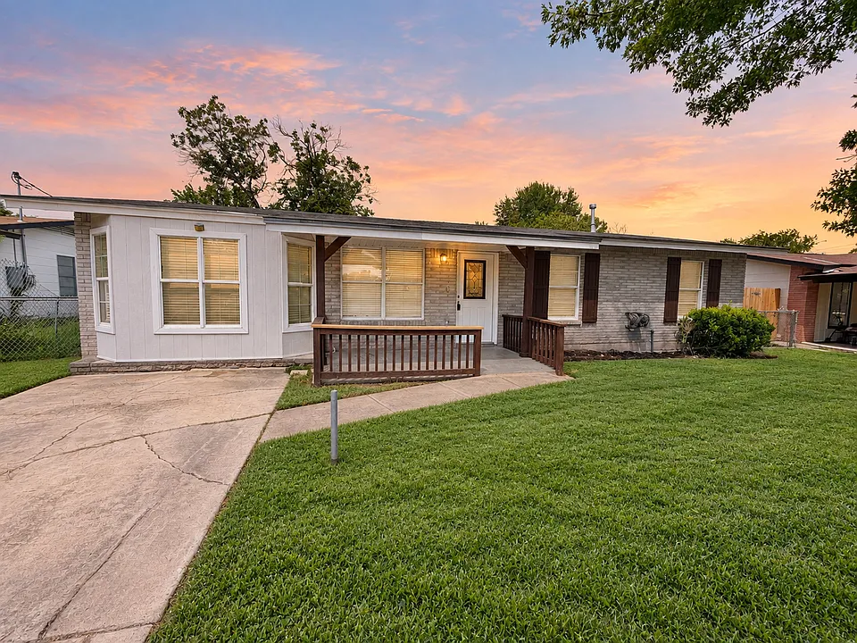 7615 Westfield Blvd