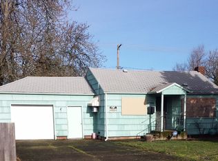 2700 D St, Springfield, OR 97477