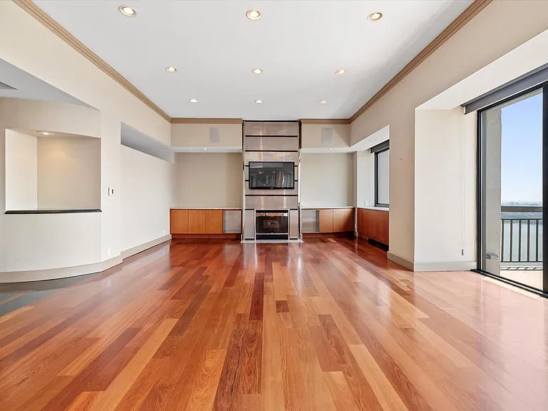 200 Old Palisade Rd #Penthouse 4/5 — Photo 9