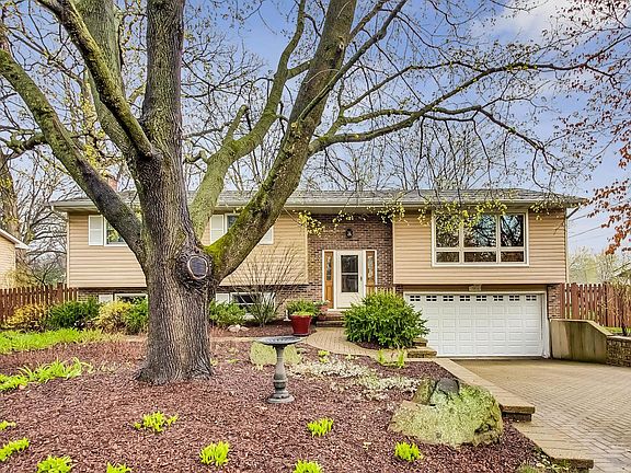 2nd image of 15475 W Cherrywood Ln