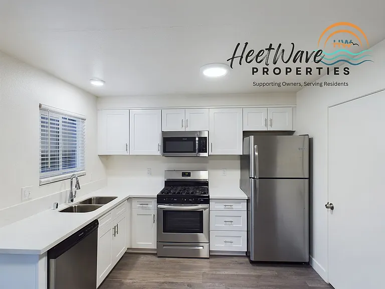 6752-6770 Solita Ave — Photo 12