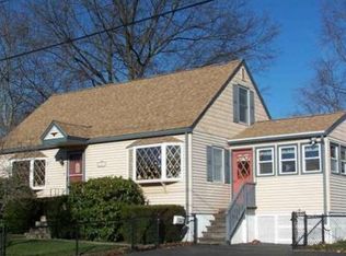 3 Jay St, Tewksbury, MA 01876