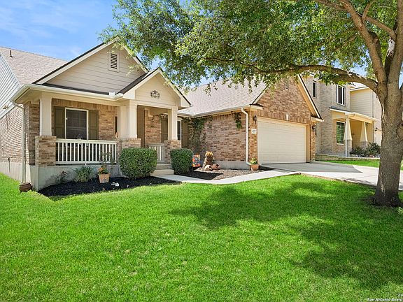 3rd image of 417 TURNBERRY WAY