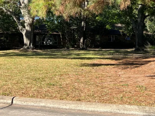 15302 Lakeview Dr, Houston, TX 77040