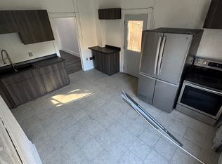 1330 E Laurel St, Springfield, IL 62703