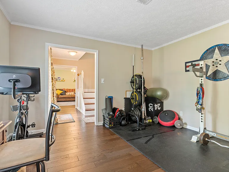 431 Duckworth Dr — Photo 14
